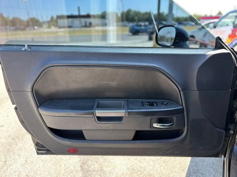 Used 2012 Dodge Challenger R/T RWD image 15