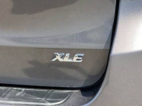 Used 2020 Toyota Sienna XLE Premium image 34