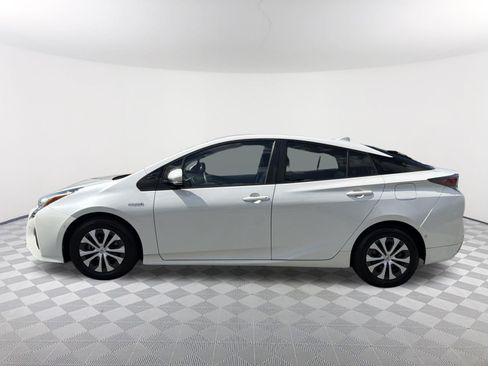 Used 2017 Toyota Prius Four FWD image 13