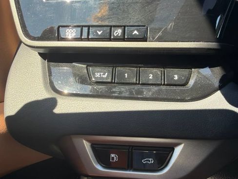 Used 2024 Lexus RX 350 Premium w/ Kick Sensor & Tow Package AWD/4WD image 24