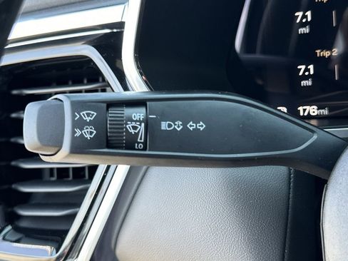 New 2026 GMC Canyon Elevation w/ Convenience Package image 14