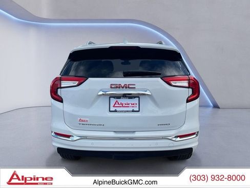 Used 2024 GMC Terrain Denali image 4