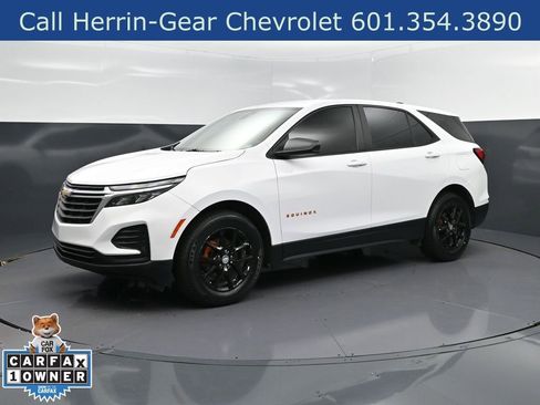 Used 2024 Chevrolet Equinox LS image 3