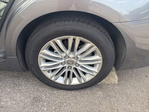 Used 2013 Lexus ES 350 w/ Luxury Pkg FWD image 5