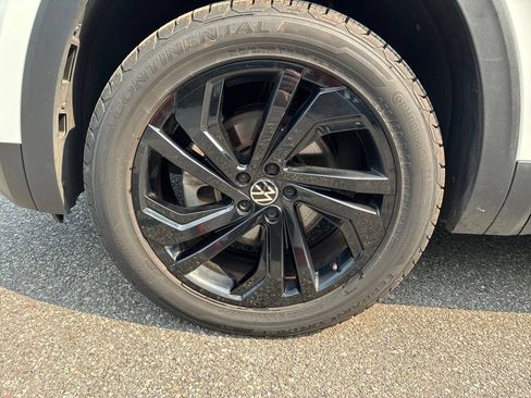 Used 2023 Volkswagen Atlas SE AWD/4WD image 9