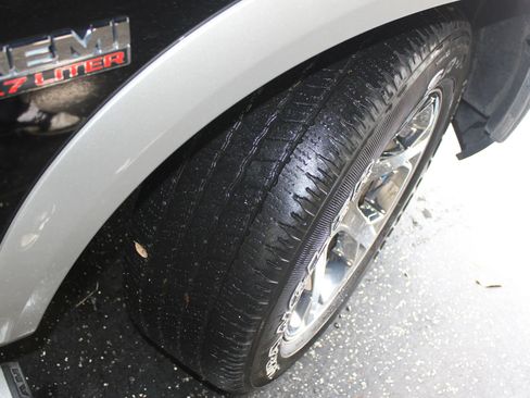 Used 2013 RAM 1500 Laramie image 30