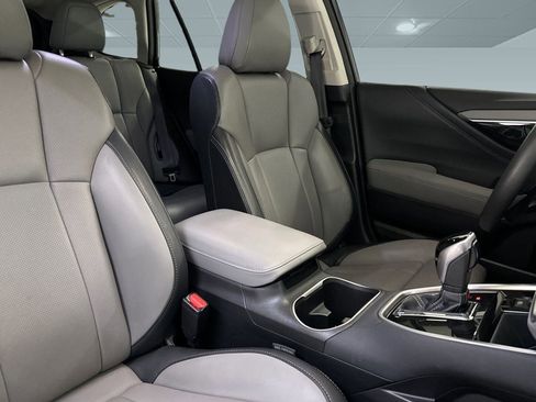 Used 2023 Subaru Outback Limited image 32