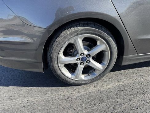 Used 2015 Ford Fusion SE w/ Equipment Group 201A image 37