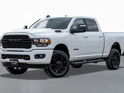 Used 2024 RAM 2500 Big Horn w/ Night Edition image 4