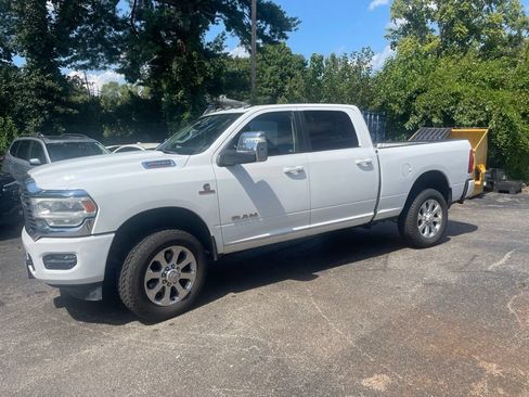 Used 2023 RAM 2500 Laramie AWD/4WD image 2