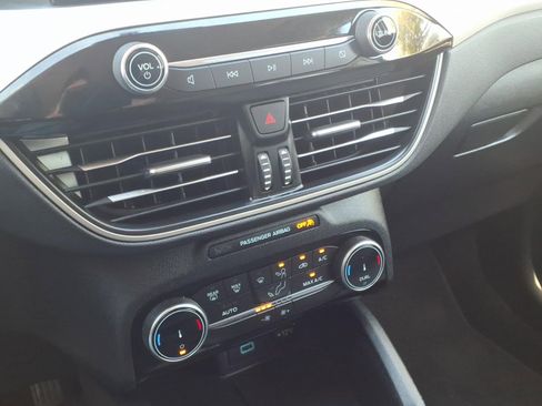 Certified 2022 Ford Escape SE w/ SE Sport Appearance Package FWD image 27