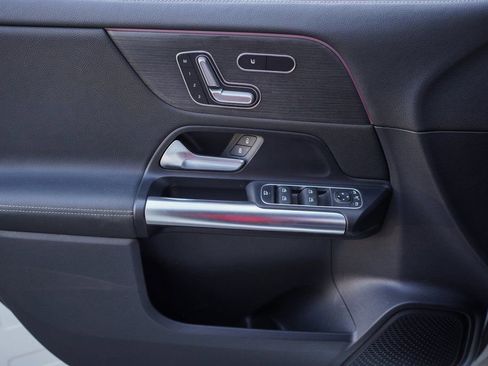 Used 2022 Mercedes-Benz GLA 250 4MATIC w/ Premium Package Lite image 35