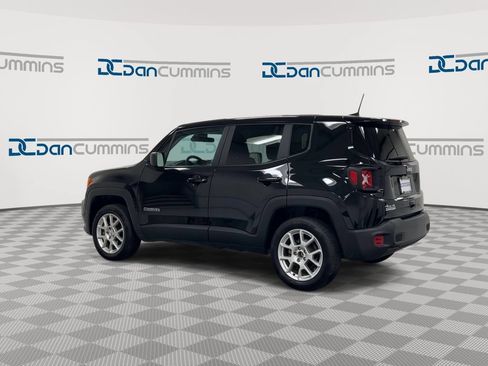 Used 2023 Jeep Renegade Latitude AWD/4WD image 6