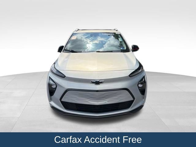 Used 2023 Chevrolet Bolt EUV Premier w/ Sun & Sound Package FWD image 2