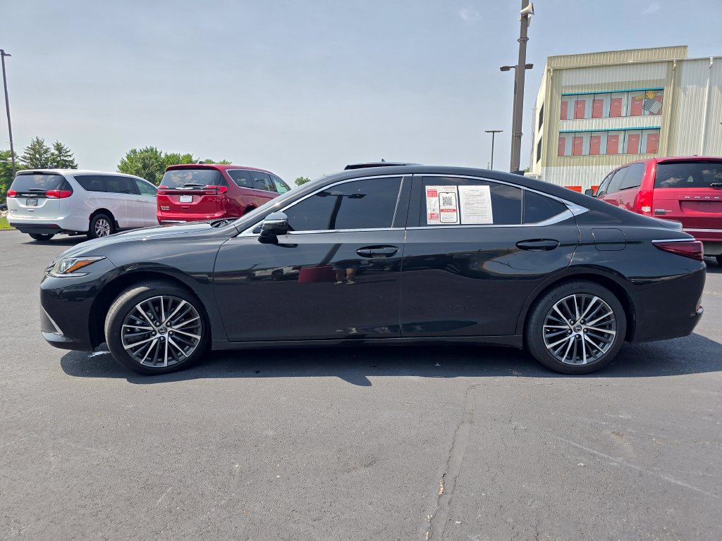 Used 2025 Lexus ES 350 w/ Premium Package FWD image 5