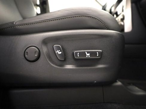 Used 2019 Lexus GX 460 Luxury w/ Sport Design Package image 38