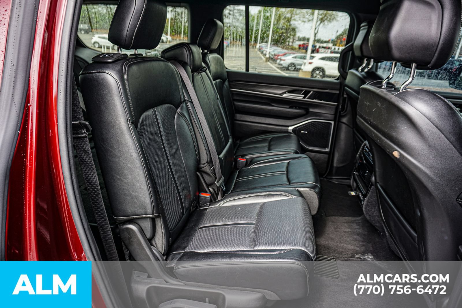 Used 2024 Jeep Wagoneer Series II w/ Flexible Seating Group RWD image 24