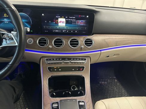 Used 2021 Mercedes-Benz E 350 E 350 image 19