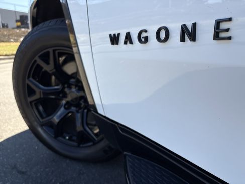 Used 2024 Jeep Wagoneer Series II image 11