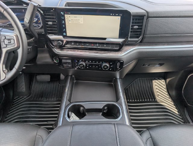 Used 2025 Chevrolet Silverado 2500 LTZ w/ LTZ Plus Package AWD/4WD image 9