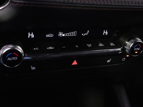 Certified 2025 MAZDA MAZDA3 s image 31