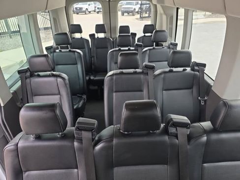 Used 2021 Ford Transit 350 XL image 4