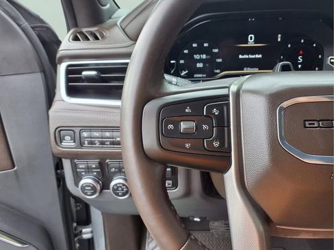 Used 2024 GMC Yukon XL Denali w/ Denali Reserve Package AWD/4WD image 23