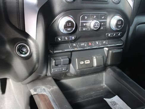 Used 2019 GMC Sierra 1500 SLT w/ SLT Convenience Package AWD/4WD image 19