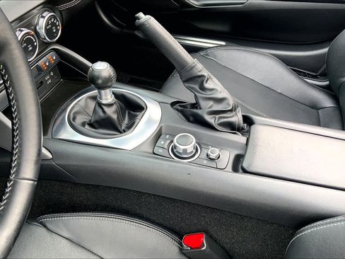 Used 2021 MAZDA MX-5 Miata Grand Touring image 15