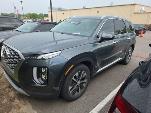 Used 2022 Hyundai Palisade SEL w/ Cargo Package FWD image 1
