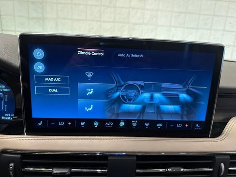 Used 2023 Lincoln Corsair Reserve w/ Equipment Group 202A AWD/4WD image 12