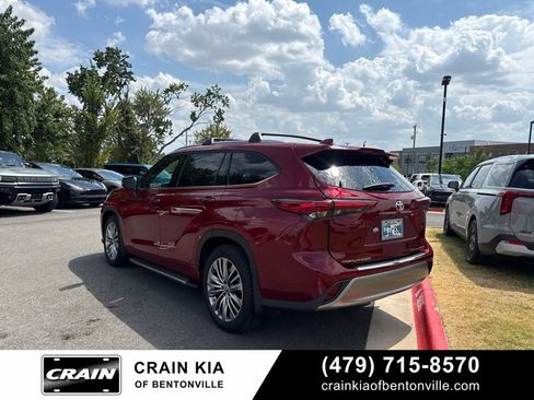 Used 2022 Toyota Highlander Platinum AWD/4WD image 6