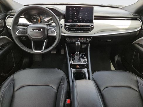 Used 2025 Jeep Compass Limited AWD/4WD image 12