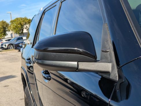 Used 2018 Toyota 4Runner SR5 image 12