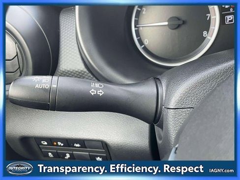 Certified 2025 Nissan Kicks Play S image 22