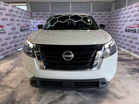 Used 2024 Nissan Pathfinder S AWD/4WD image 3