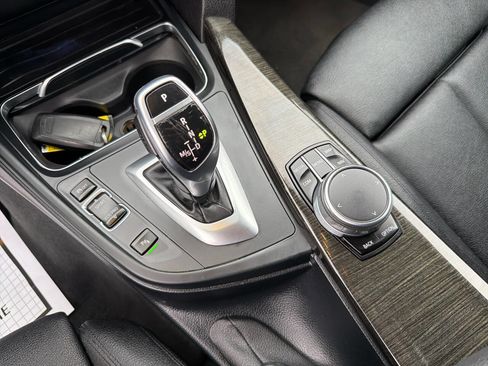 Used 2017 BMW 330i xDrive Wagon image 29