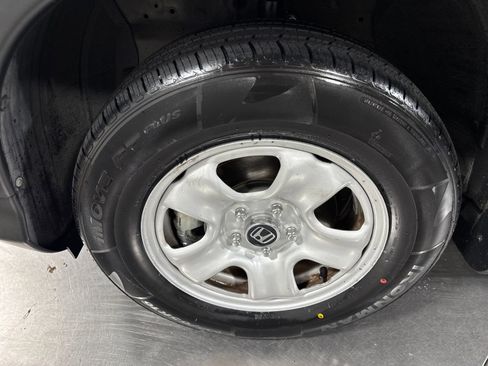 Used 2015 Honda CR-V LX image 2