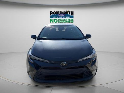 Used 2023 Toyota Corolla LE FWD image 9