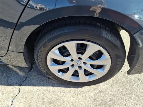 Used 2024 Toyota Corolla LE image 17