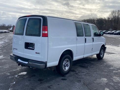 Used 2017 GMC Savana 2500 image 4