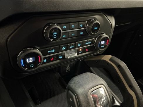 New 2026 Ford Bronco Badlands AWD/4WD image 24
