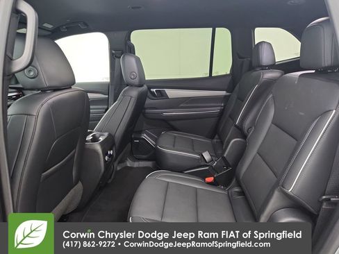 Used 2025 Buick Enclave Preferred FWD image 29