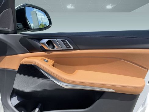 Used 2026 BMW X5 sDrive40i w/ M Sport Package image 30