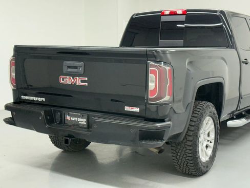 Used 2018 GMC Sierra 1500 SLT w/ All Terrain Package image 13