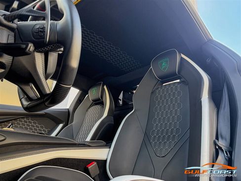 Used 2024 Lamborghini Revuelto AWD/4WD image 25