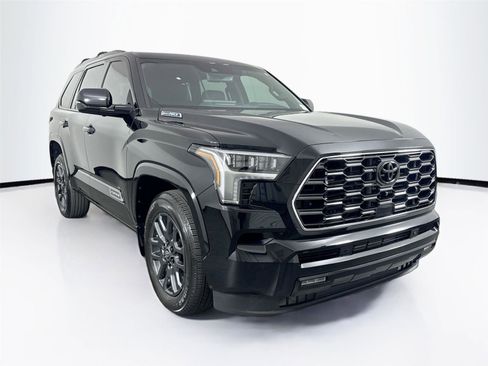 Certified 2025 Toyota Sequoia Platinum image 4