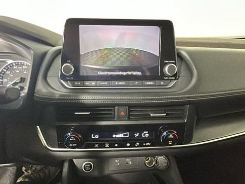 Used 2023 Nissan Rogue SV AWD/4WD image 24