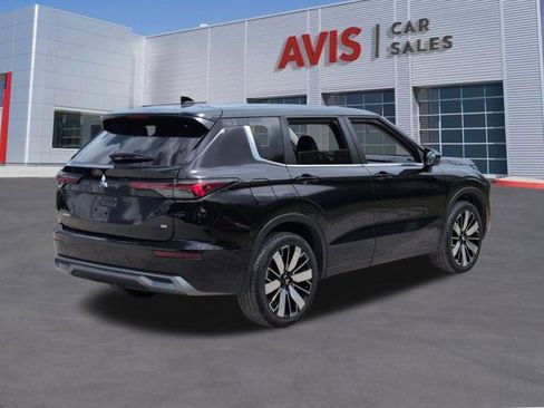 Used 2025 Mitsubishi Outlander SE FWD image 6
