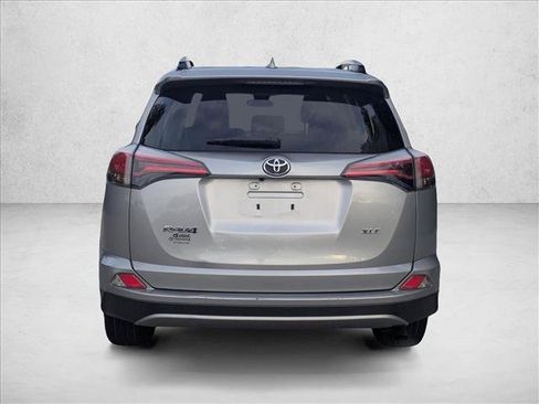 Used 2017 Toyota RAV4 XLE FWD image 4
